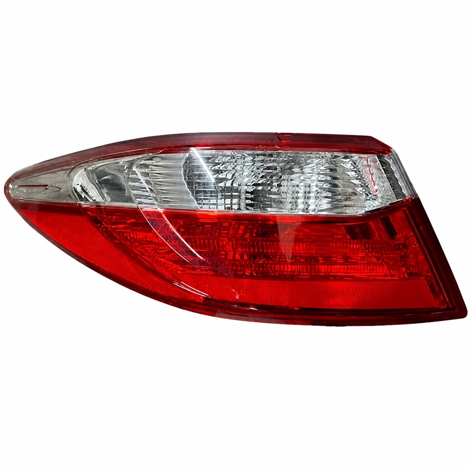 Rückleuchte 81561-06700 — TOYOTA Camry 2015