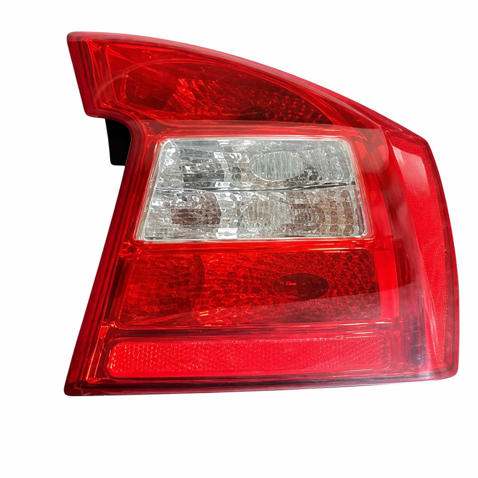 92402-1D000 Tail Light for KIA Carens 2010 Right